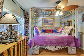 Bohemian Wonderland: Benicia Bungalow w/ Pergola!