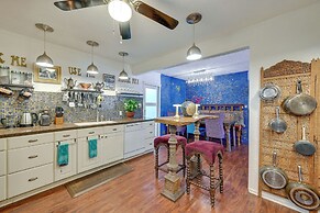 Bohemian Wonderland: Benicia Bungalow w/ Pergola!