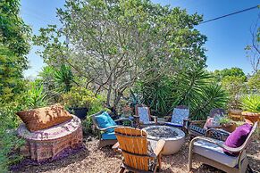 Bohemian Wonderland: Benicia Bungalow w/ Pergola!