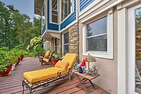 Lakefront Poconos Retreat w/ Hot Tub, Near Hiking!