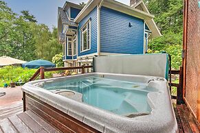 Lakefront Poconos Retreat w/ Hot Tub, Near Hiking!