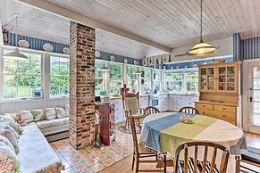 Charming Historic Retreat Near Poverty Bay!