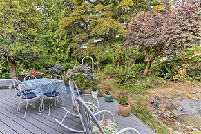 Charming Historic Retreat Near Poverty Bay!