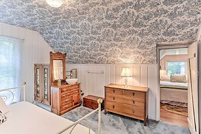 Charming Historic Retreat Near Poverty Bay!