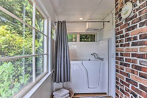 Charming Historic Retreat Near Poverty Bay!