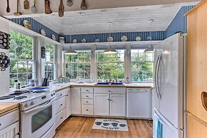 Charming Historic Retreat Near Poverty Bay!