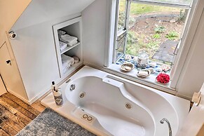 Charming Historic Retreat Near Poverty Bay!