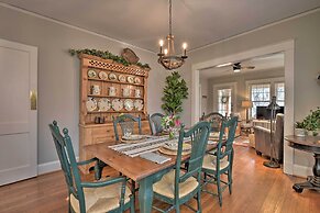 Vintage Chic Cottage < 1 Mile to UNC Greensboro!