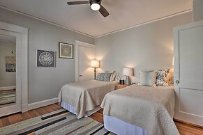 Vintage Chic Cottage < 1 Mile to UNC Greensboro!