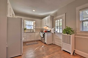 Vintage Chic Cottage < 1 Mile to UNC Greensboro!