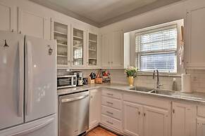 Vintage Chic Cottage < 1 Mile to UNC Greensboro!