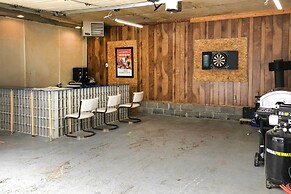 Lakes of the North Home on Snowmobile & ATV Trail!