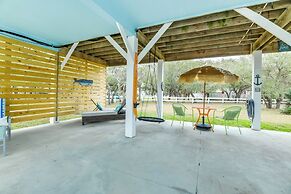 1 Mi to Marina: Cozy Angler's Cottage in Rockport