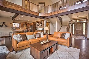 Modern Eagle Crest Escape w/ Patio & 2 Balconies!