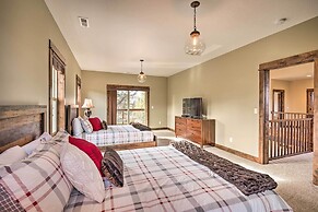 Modern Eagle Crest Escape w/ Patio & 2 Balconies!