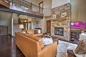 Modern Eagle Crest Escape w/ Patio & 2 Balconies!