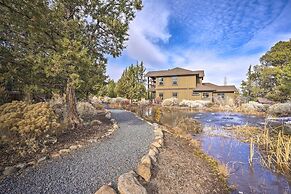 Modern Eagle Crest Escape w/ Patio & 2 Balconies!