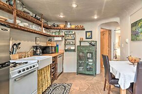 Chic Adobe-style Bungalow in Historic Santa Fe!