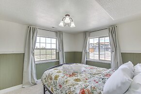 Massive Cabin w/ Game Room, 1 Mi to Bear Lake