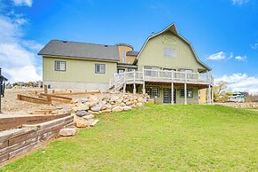 Massive Cabin w/ Game Room, 1 Mi to Bear Lake