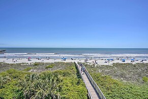 Isle of Palms Beachfront Condo w/ Balcony & Pool!