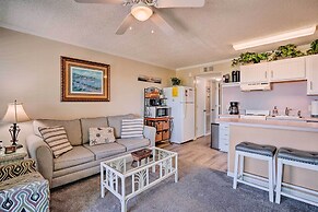 Isle of Palms Beachfront Condo w/ Balcony & Pool!