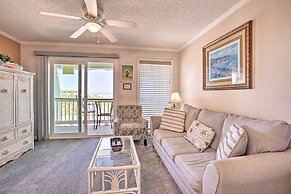 Isle of Palms Beachfront Condo w/ Balcony & Pool!