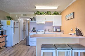 Isle of Palms Beachfront Condo w/ Balcony & Pool!