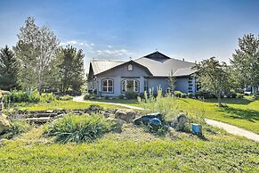 Flawless Durango Home w/ Theater + Pool Table