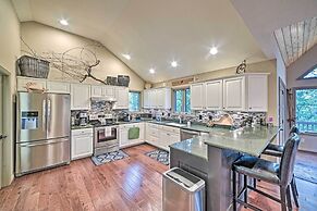 Wintergreen Resort Home w/ Deck: Walk to Slopes