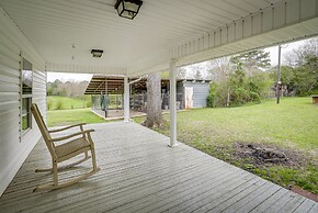 Quiet Marion Getaway With Fireplace!