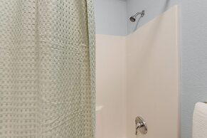 12 Mi to Denver: Golden Vacation Rental!