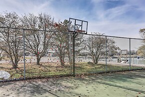 Quaint Couple's Escape: Pool, Near Lake Erie!