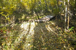 Red Lodge Retreat w/ Creek Access + Fire Pit!