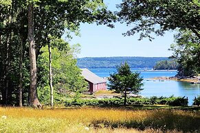 Hidden Gem Cottage' Near Blue Hill Peninsula