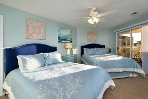 < 1 Mi to Ocean: North Myrtle Beach Condo