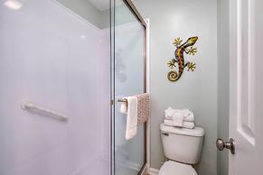 < 1 Mi to Ocean: North Myrtle Beach Condo