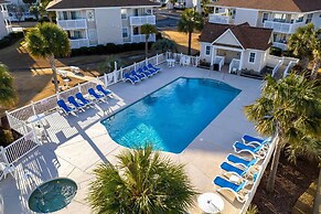 < 1 Mi to Ocean: North Myrtle Beach Condo