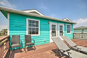 1/2 Mi to Sand: Surfside Beach Retreat!