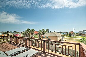 1/2 Mi to Sand: Surfside Beach Retreat!