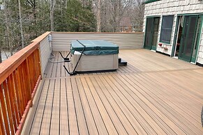 4-season Home: Fireplace & Fire Pit in Barnstead