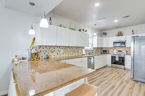 2 Decks, Patio & Views: Beachfront Texas Retreat