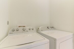 Seabrook Getaway w/ Balconies & Bay Views!