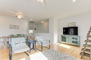 Seabrook Getaway w/ Balconies & Bay Views!