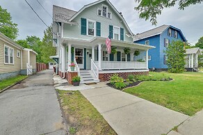 Family-friendly Glens Falls Home w/ Sun Porch