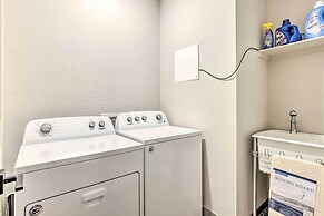 3 Mi to Granby Ranch: Townhome w/ Balcony & Views