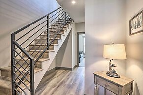 3 Mi to Granby Ranch: Townhome w/ Balcony & Views
