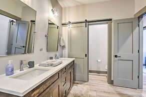 3 Mi to Granby Ranch: Townhome w/ Balcony & Views