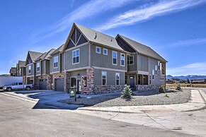 3 Mi to Granby Ranch: Townhome w/ Balcony & Views