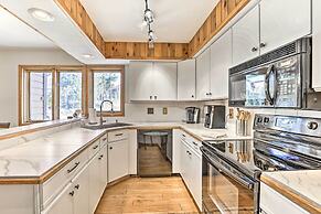 Sunny Alpine Escape w/ Hot Tub + Mountain Vistas!
